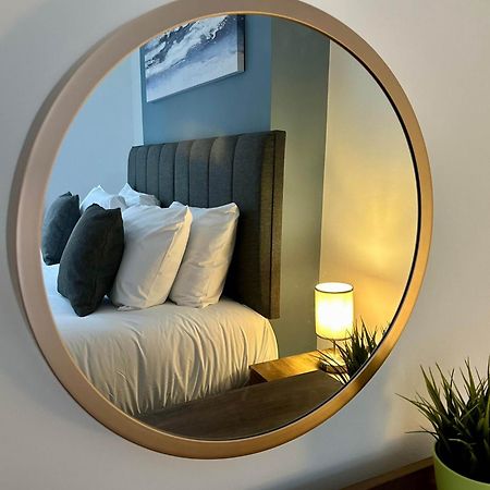 Hyde Brewery House - 2 Bedroom House With Parking Winchester Esterno foto