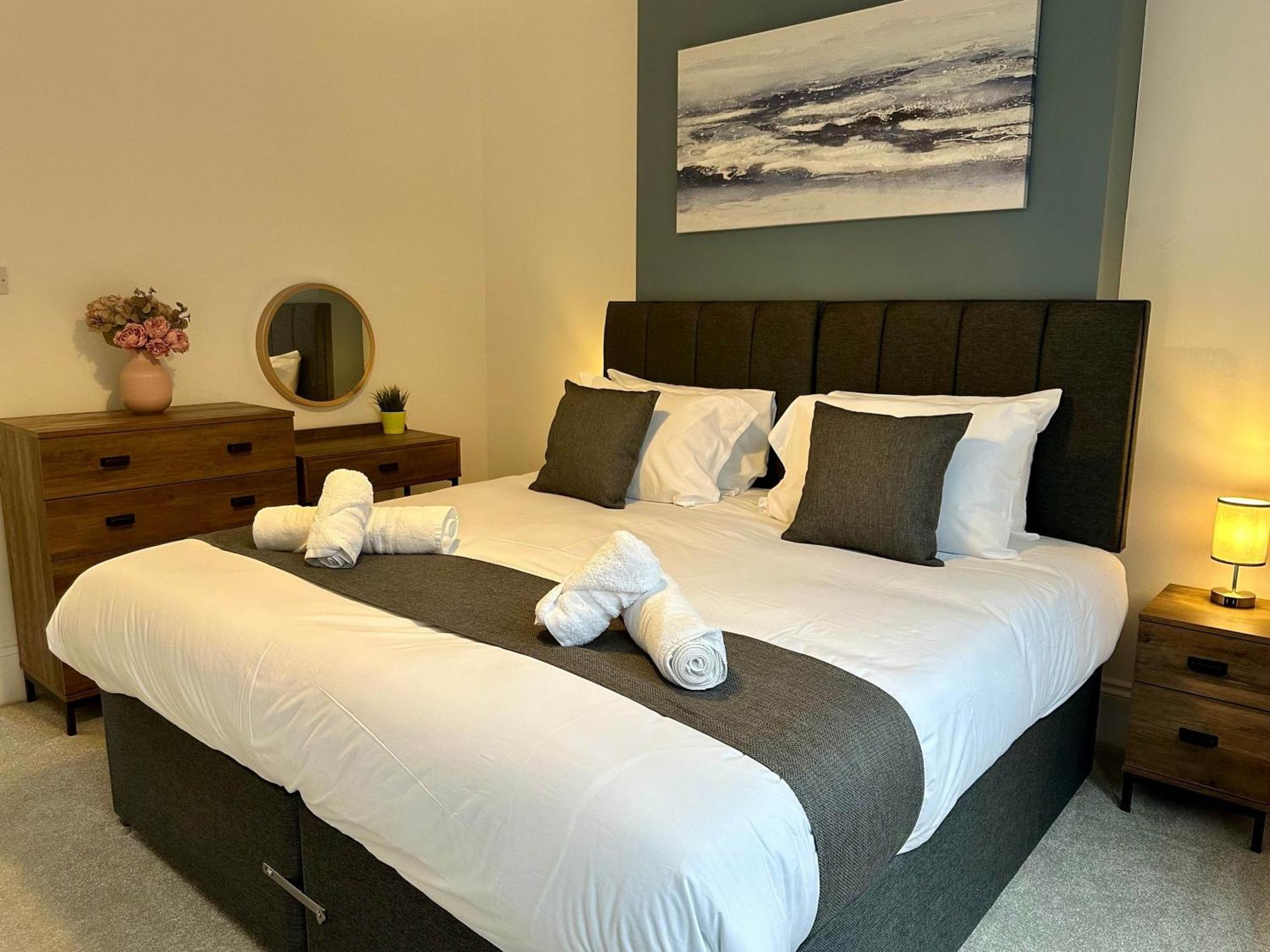 Hyde Brewery House - 2 Bedroom House With Parking Winchester Esterno foto