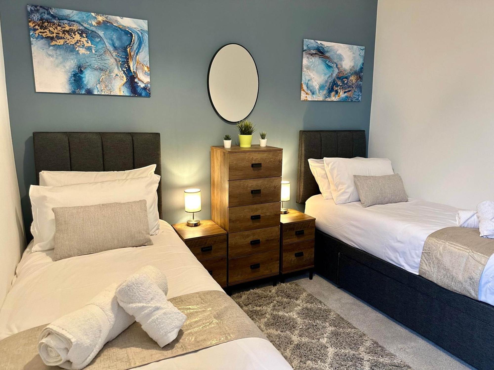 Hyde Brewery House - 2 Bedroom House With Parking Winchester Esterno foto