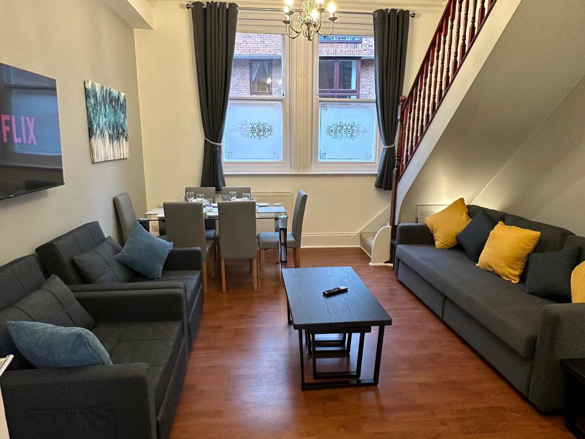 Hyde Brewery House - 2 Bedroom House With Parking Winchester Esterno foto